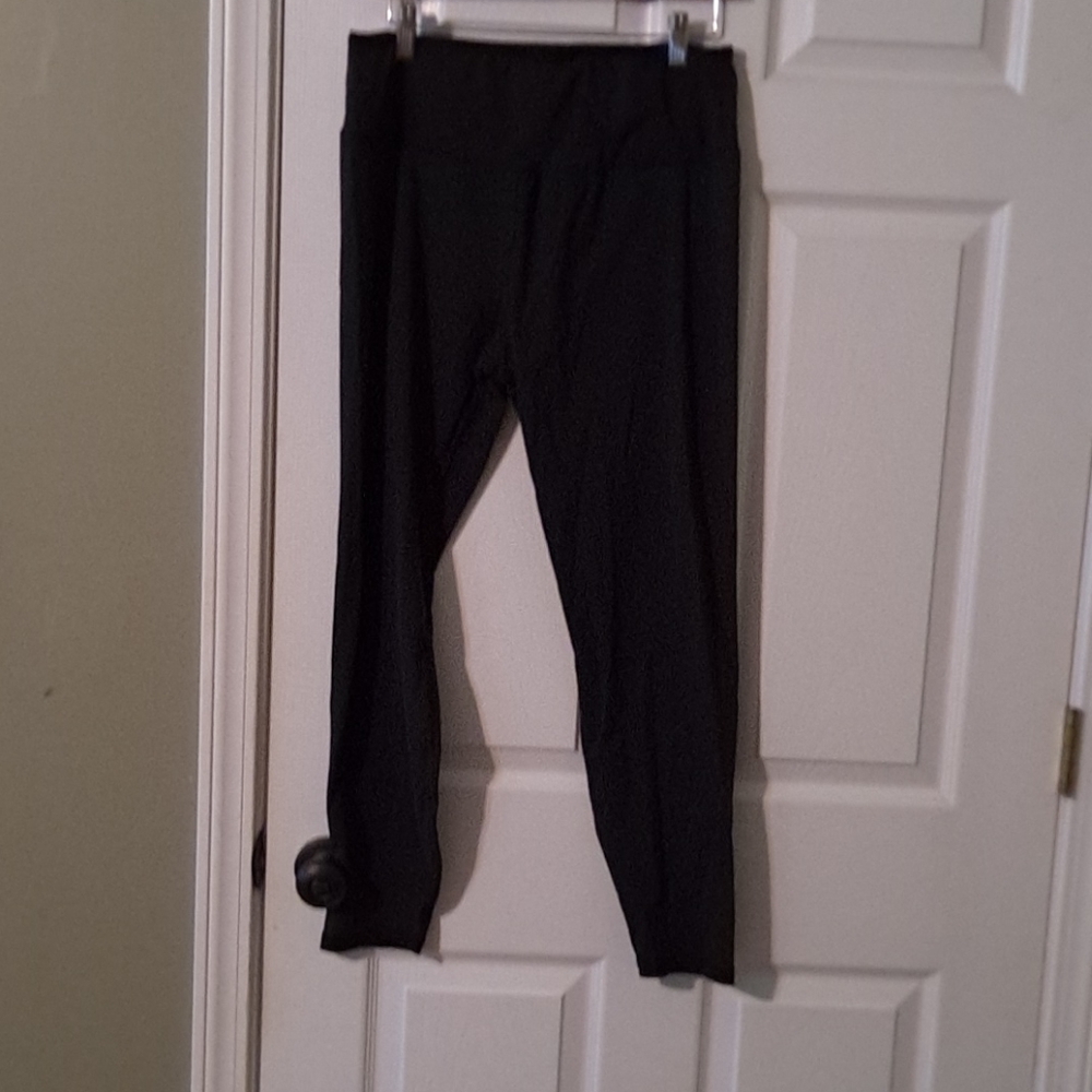 Black workout/yoga pants